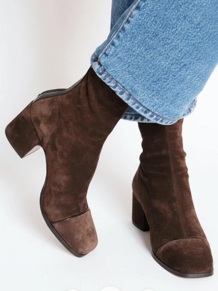 Aiah – Elegant Heeled Boots